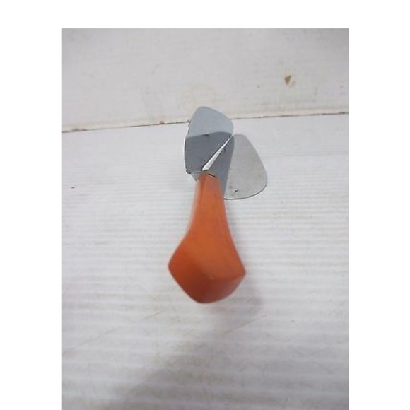 Vintage butterscotch Bakelite pie desert server angle spatula - Picture 3 of 10